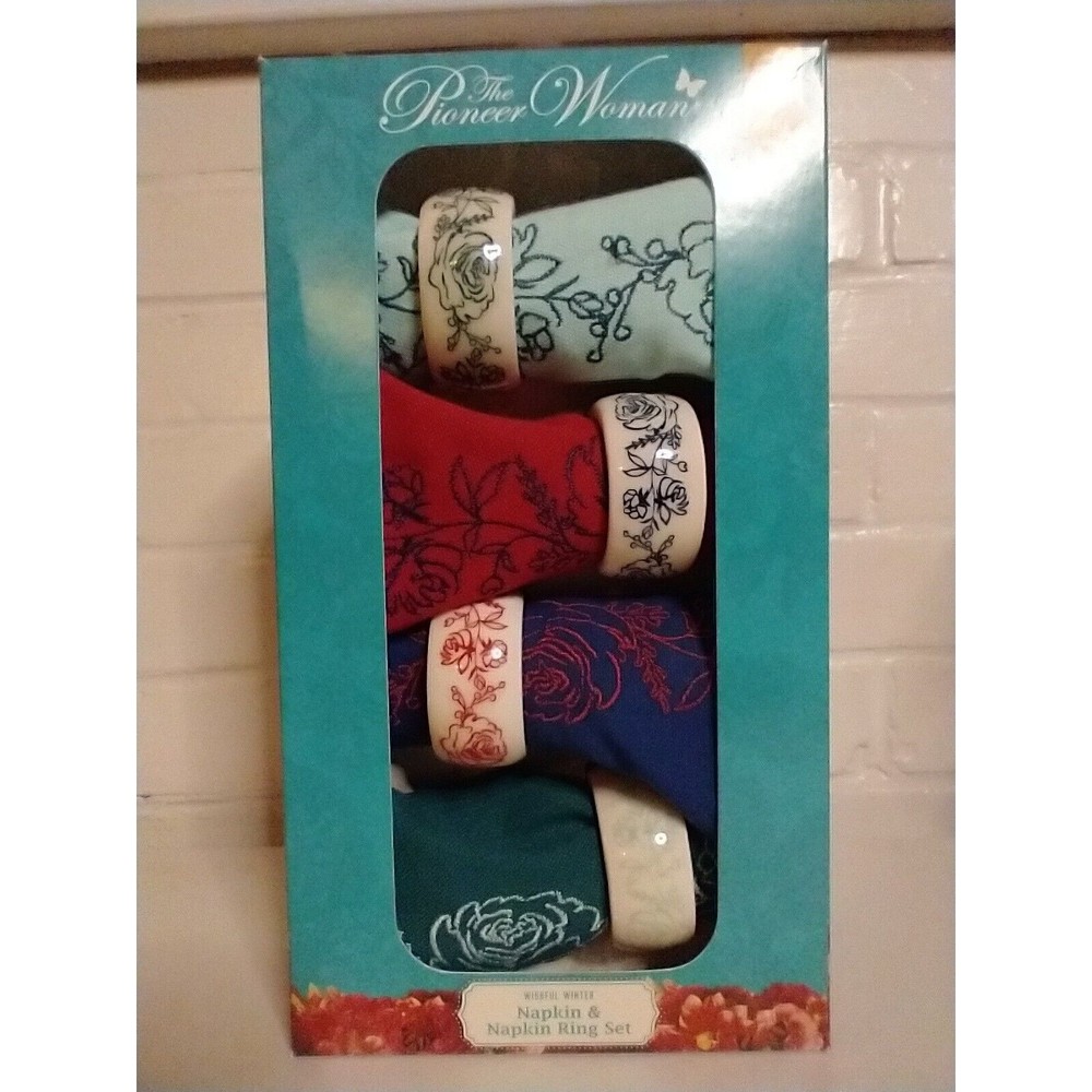 Pioneer Woman Napkins & Napkin Ring Set Wishful Winter